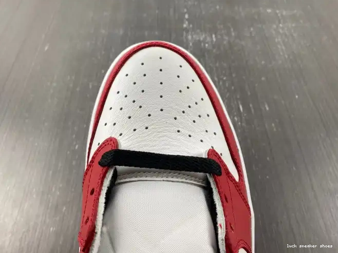 Rep LUCY Air Retro Low Jordan 705329-600 Chicago 1 0526